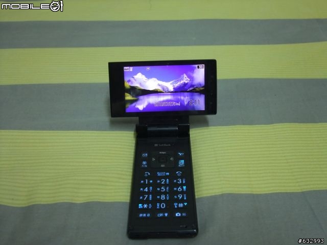好一個銷魂旋轉手機...sharp 932sh!!