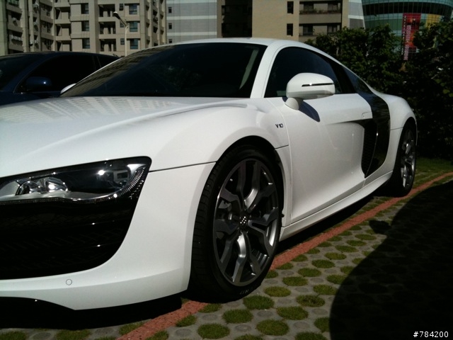 高雄R8 V10