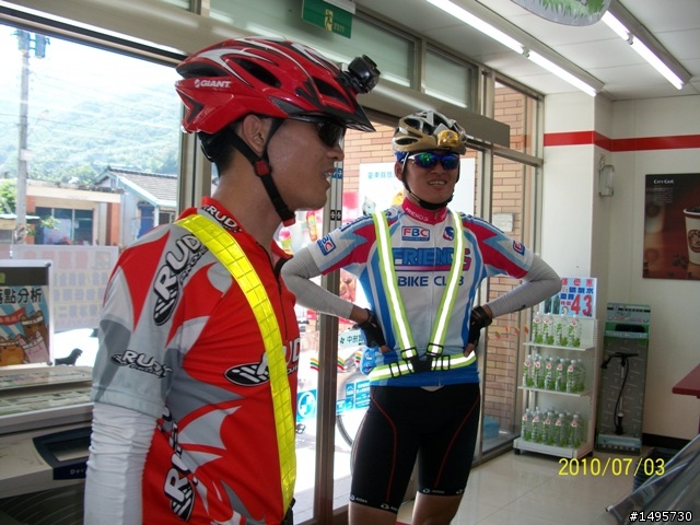 瘋600K (之) 一家都是人...相片600張