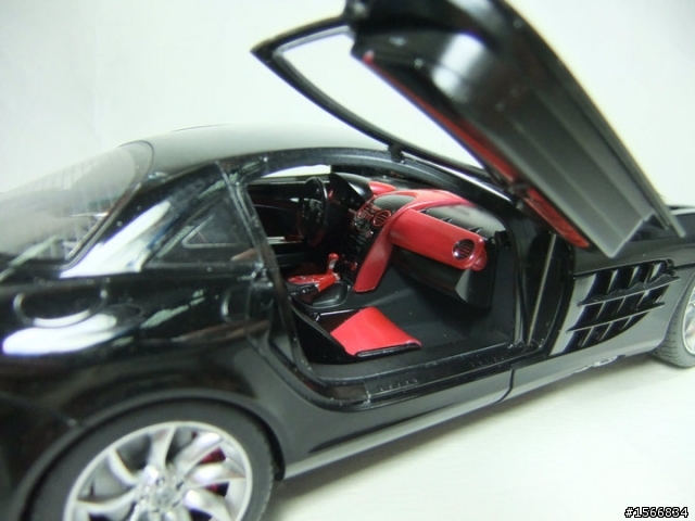 Mercedes-Benz SLR McLaren  鏡面烤漆  (圖多多多請謹慎服用)