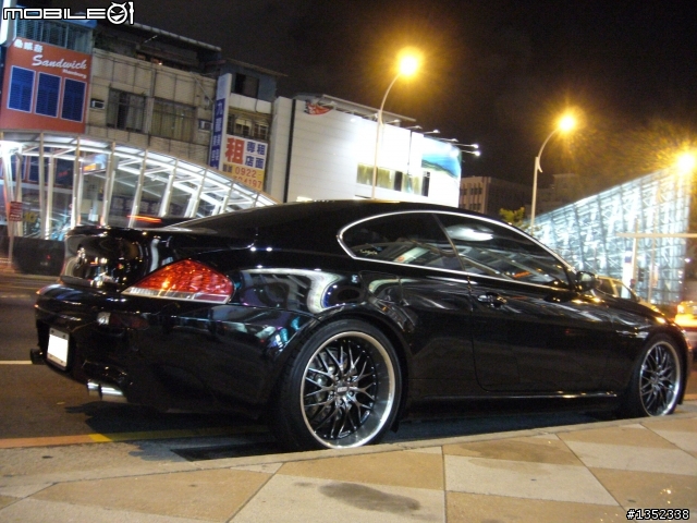 高雄街景 BMW  M6