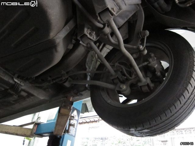 [請問] 前輪驅動的車 後輪懸吊這樣的是設計是什麼種?