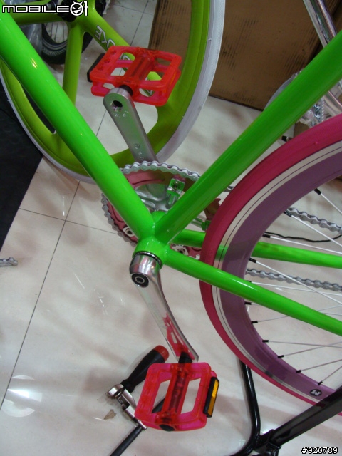 [分享] 我的第一台 FixEd GeAr "城市螢火蟲"