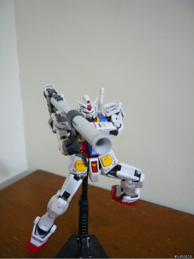 <顛覆傳統理念的最新技術> RG 鋼彈 ,局部塗裝與動作展示