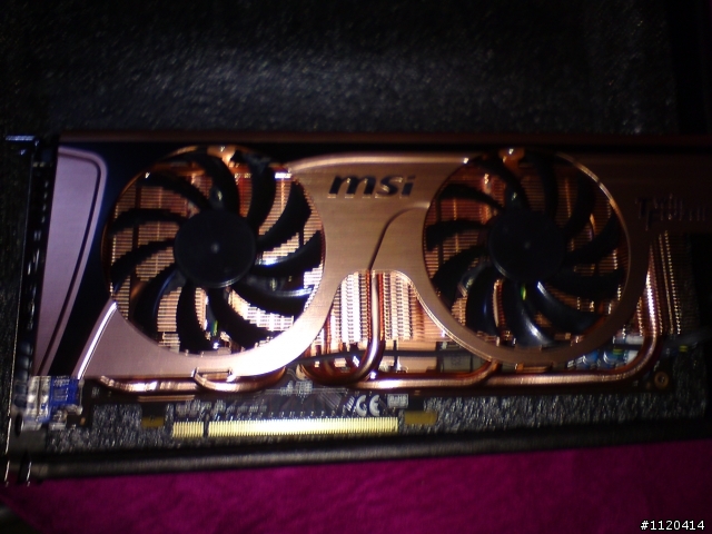 MSI GTX 465 黃金板~~小開箱囉(應該是01第一開吧)......