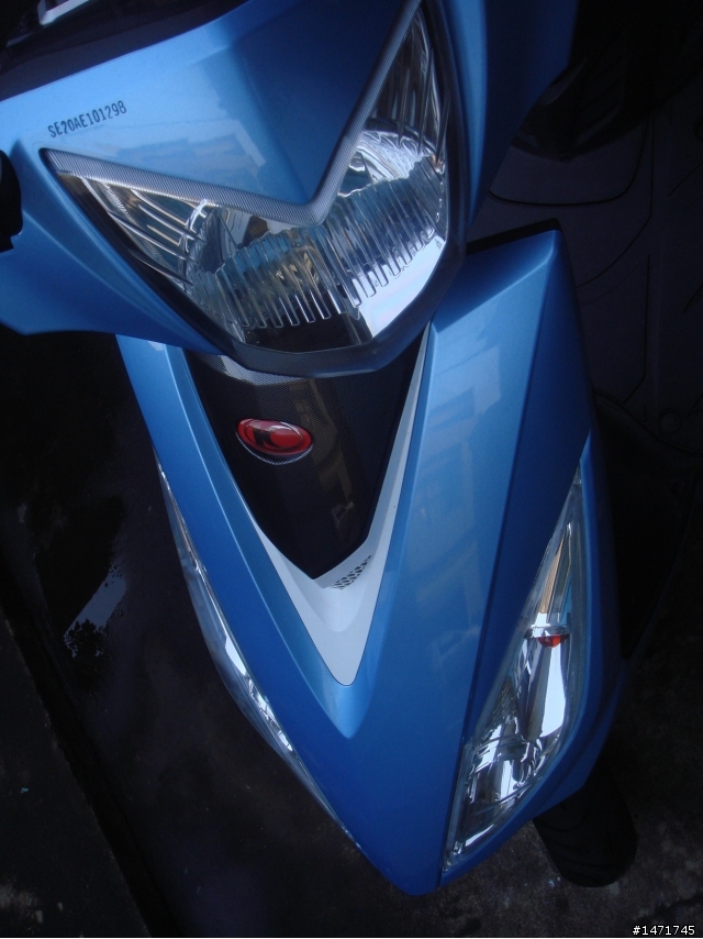 [洗車文] VJR泡泡浴 + 輪框反光條完工