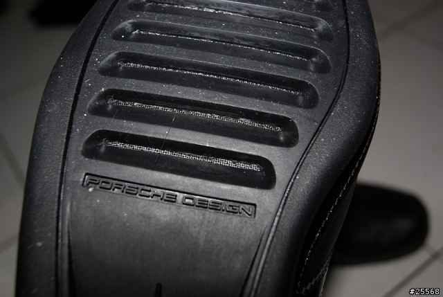[分享] 低調的Adidas Porsche Design SP1