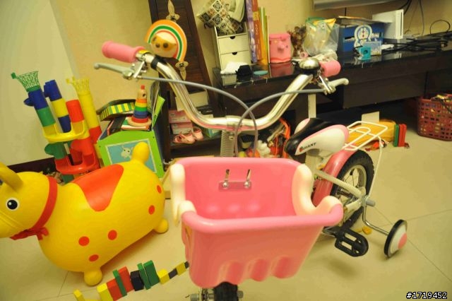 小豆芽的 捷安特 Giant KJ-125 12"童車分享~~