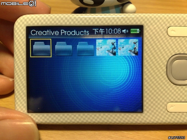 [開箱] 白色惡魔纏著我!! Creative Zen X-Fi Style 8G  (PS:圖非常多...)