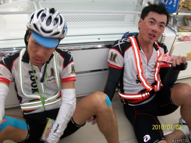 瘋600K (之) 一家都是人...相片600張