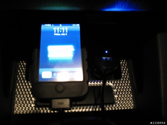 來喔!來喔~一機雙用iPHONE車充來囉!