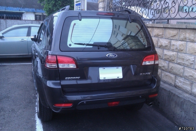 ESCAPE XLT 2010 尊爵灰 開箱(圖多..)