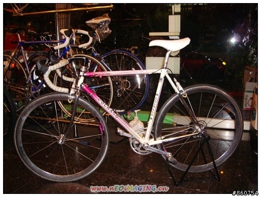 87年colnago master特殊版(有這台車的人可以簽到一下)