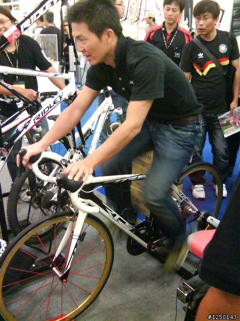 [分享][圖] 10年 台運動休閒展  BANNARD/YETI/X FUSION/ENDURO/POWERWAY/ RTS /RIDLEY