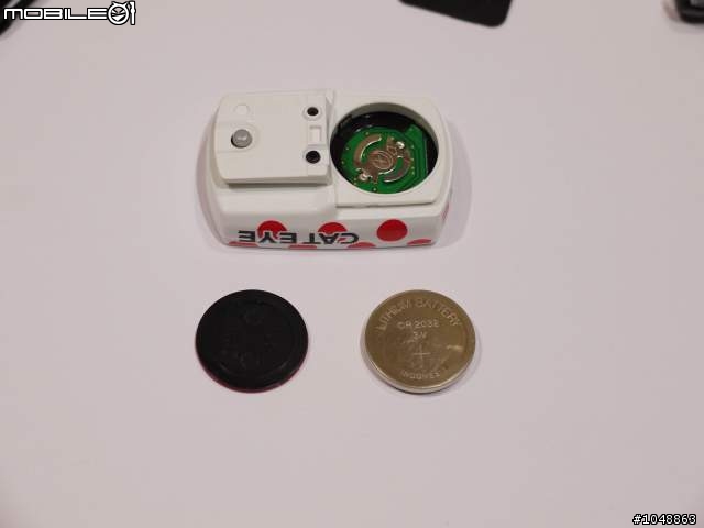 [開箱文] 環法紀念款之紅點衫碼錶 - Cateye STRADA RD300W