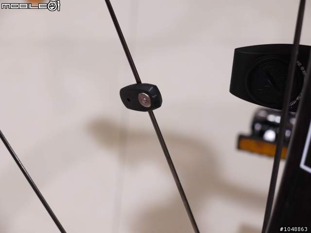 [開箱文] 環法紀念款之紅點衫碼錶 - Cateye STRADA RD300W