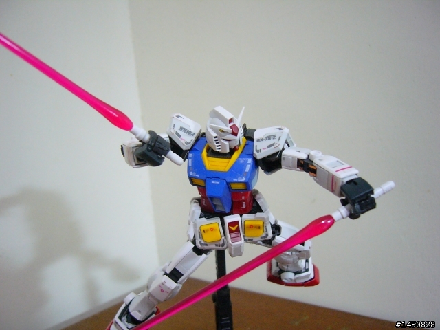 <顛覆傳統理念的最新技術> RG 鋼彈 ,局部塗裝與動作展示