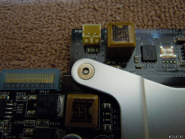 [開箱分享]微星MSI R5870 Lightning顯示卡