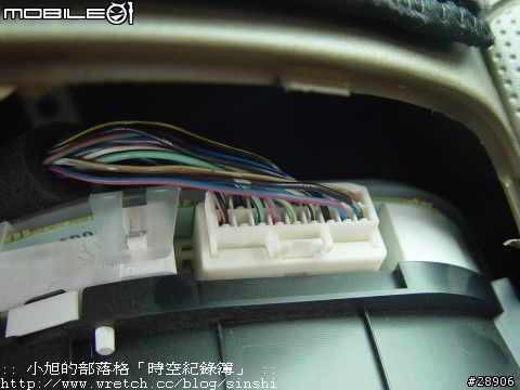 請問MAZDA PREMACY 2.0 的車速線在哪裡呢？