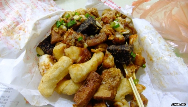 [景點] 板橋中山路靠近光復橋 好吃的鹽酥雞 ---阿山搖擺雞