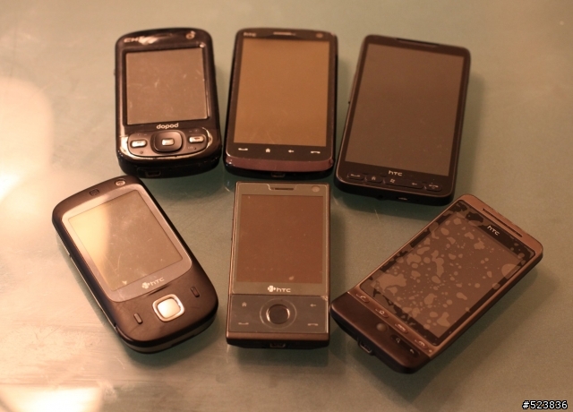 iPhone 4 Bumper (白 / 粉紅 / 黑)~