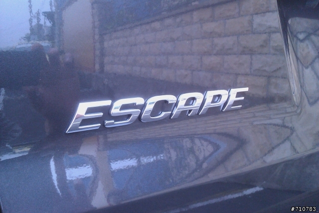 ESCAPE XLT 2010 尊爵灰 開箱(圖多..)