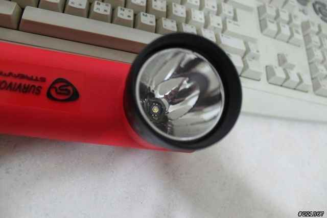 [開箱文]STREAMLIGHT SURVIVOR LED L型手電筒(防爆)