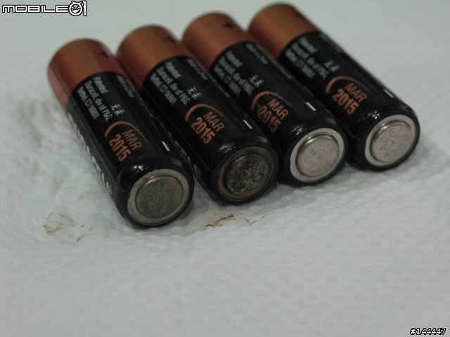 又是金頂電池漏液