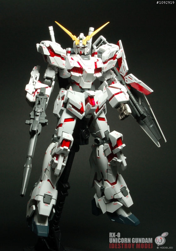 新手老頭的處女作 No.1[GUNDAM UNICORN DESTROY MODE]