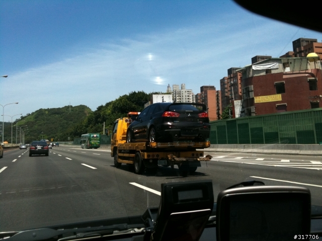 在中山高看到黑色EVO X MR