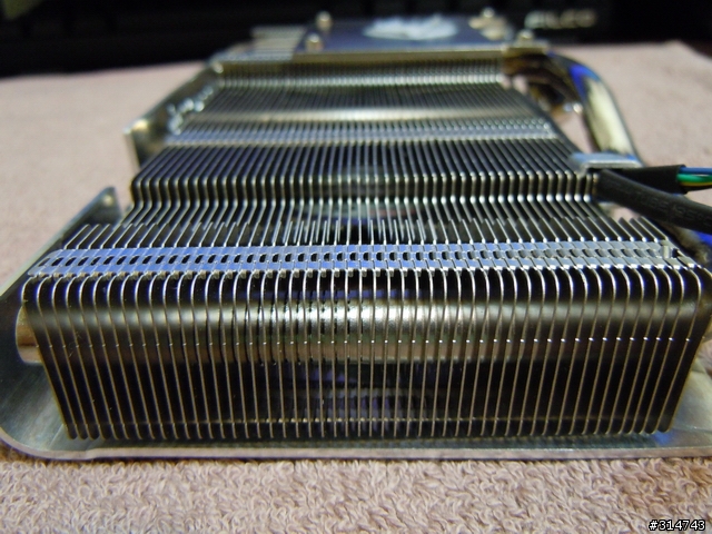 [開箱分享]微星MSI R5870 Lightning顯示卡