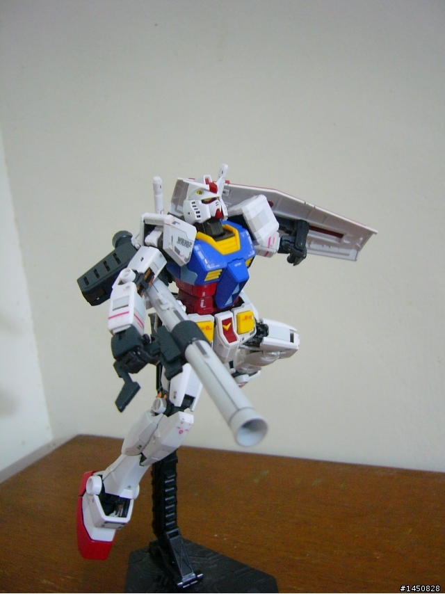 <顛覆傳統理念的最新技術> RG 鋼彈 ,局部塗裝與動作展示