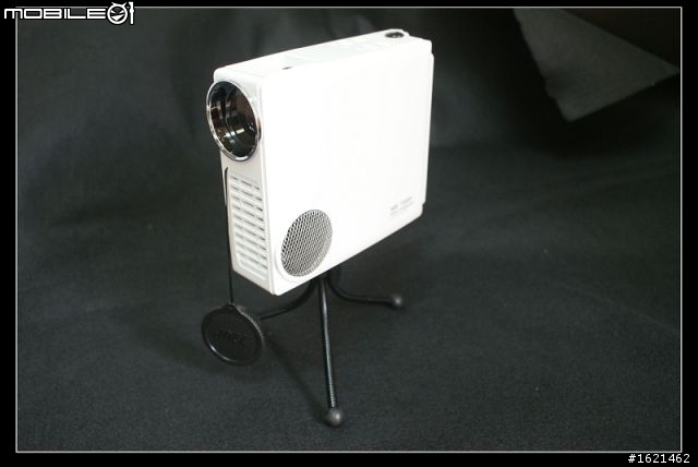【開箱文】 YOVICA HDMI-720P 迷你投影機 開箱啦~
