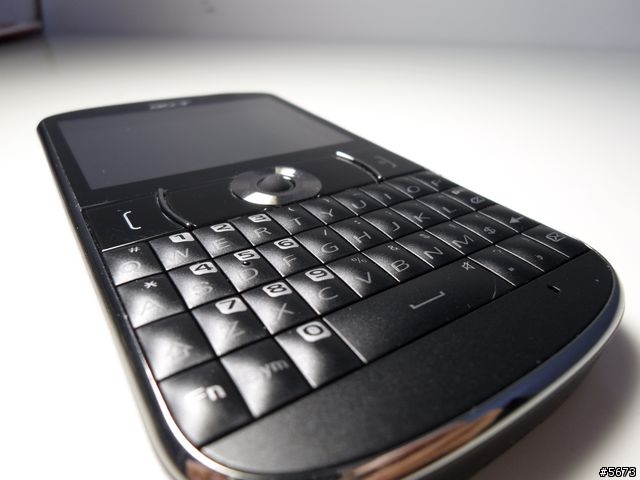 【commeing soon】機器人吃黑莓-Acer E130