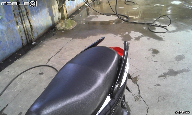 [分享]舊勁戰偽T-MAX後扶手