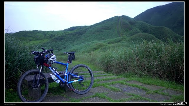 終於看到台灣的右肩：桃源谷步道越嶺 -草嶺古道
