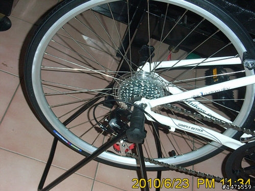 FUJI ACE 24 兒童公路車開箱文,改裝碳纖前叉完成