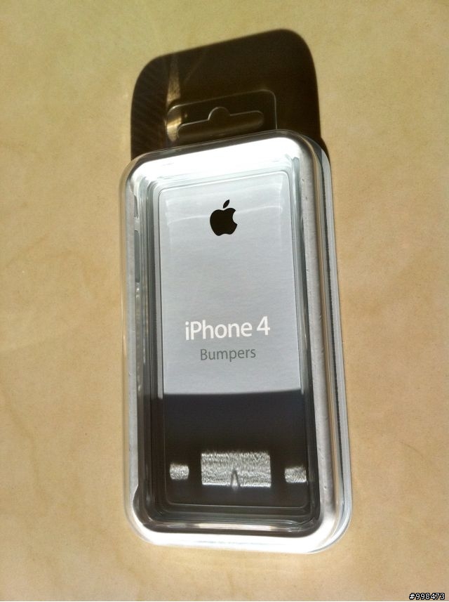 [開箱] iPhone 4 Bumper白色業餘開箱 (陽光照明，搭配黑色iPhone 4)