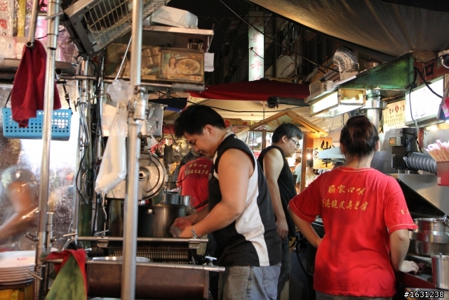 宅了好幾天,來去逛夜市!