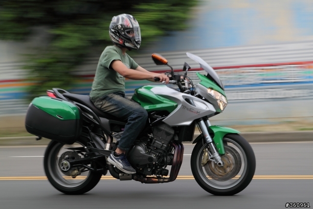 最強與最貴的試乘--Kawasaki Z1000 + Benelli TRE 899K