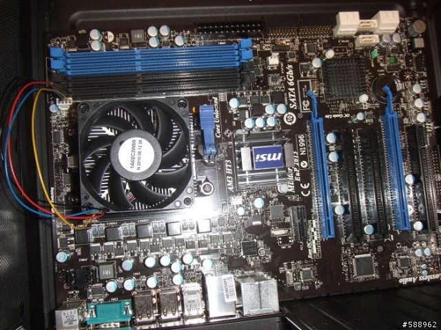 AMD-四核心-945-2萬元整~小小開箱文!(增圖)分享我的工作環境圖!!