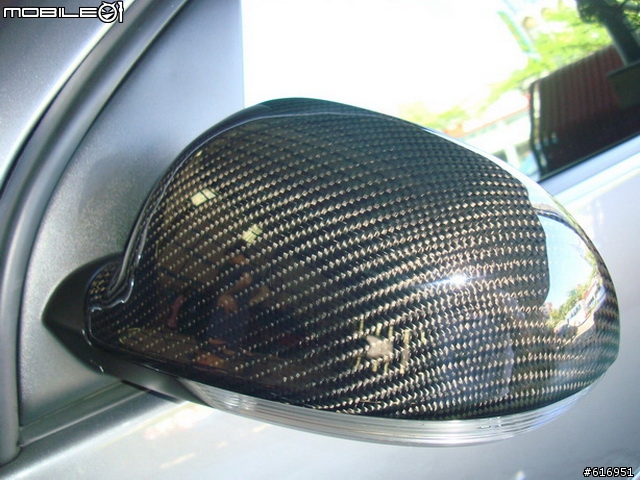 VW GOLF V GTI ~ 夢幻華麗 Carbon 上身 ~ 開箱分享