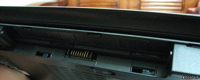 [開箱]簡約極至個性美--Gateway EC39C01w 13.3"