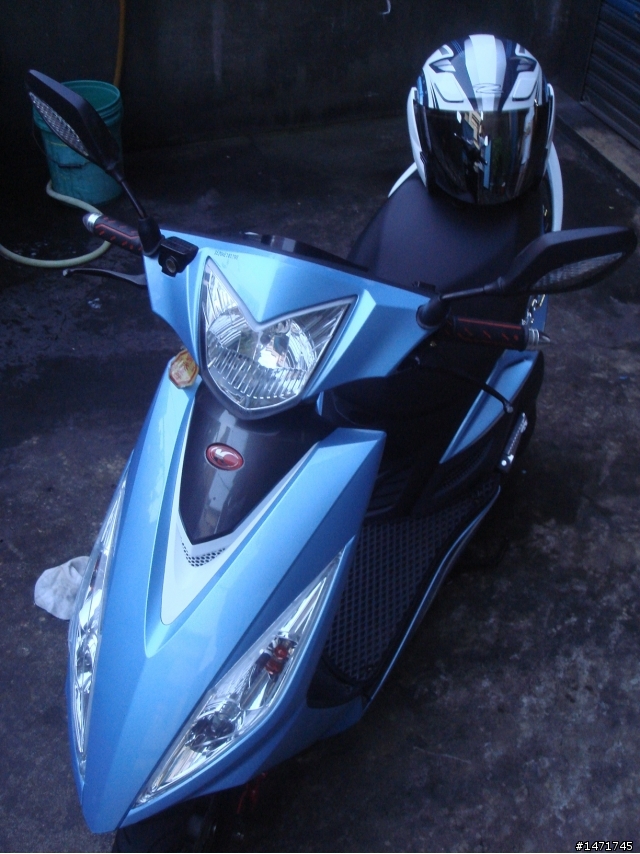 [洗車文] VJR泡泡浴 + 輪框反光條完工