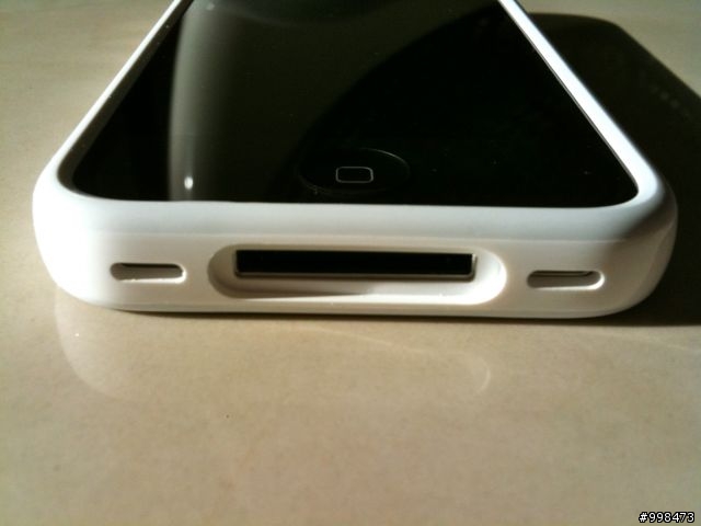 [開箱] iPhone 4 Bumper白色業餘開箱 (陽光照明，搭配黑色iPhone 4)