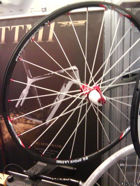 [分享][圖] 10年 台運動休閒展  BANNARD/YETI/X FUSION/ENDURO/POWERWAY/ RTS /RIDLEY