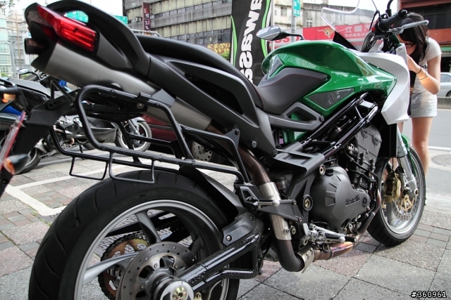 最強與最貴的試乘--Kawasaki Z1000 + Benelli TRE 899K