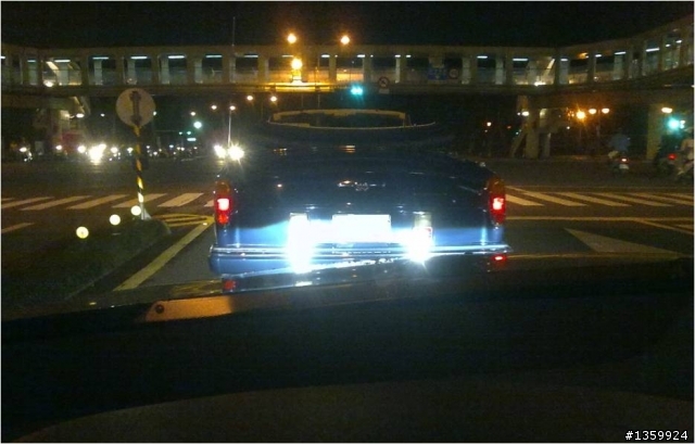 很特別的車.....