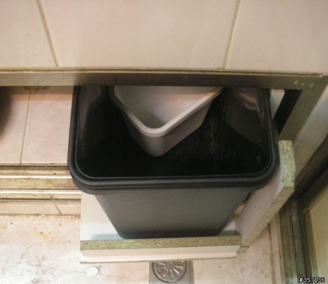 用系統櫃剩料 DIY 隱藏式垃圾桶...川湖新產品 3M89