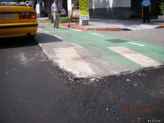 敦南自行車道"危險"路段示圖提醒(原文補圖)